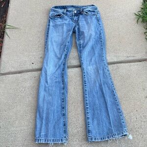 american eagle womens light wash low waisted bootcut jeans